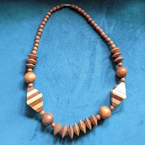 VINTAGE WOODEN BEAD NECKLINE